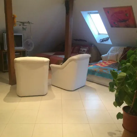 Fonix Apartman * ケストヘイ